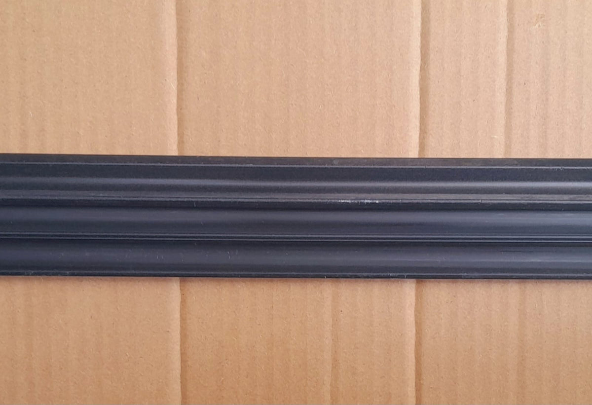 Moulding Decorative Black 8FT 2" X 2" .