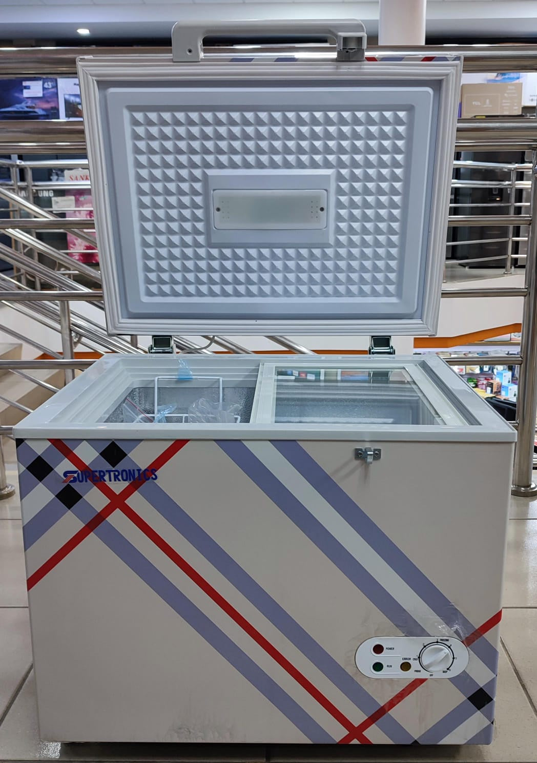 SUPERTRONICS Freezer LP-68Q 2.4CF Solar DC 12-24V and AC 100-240V