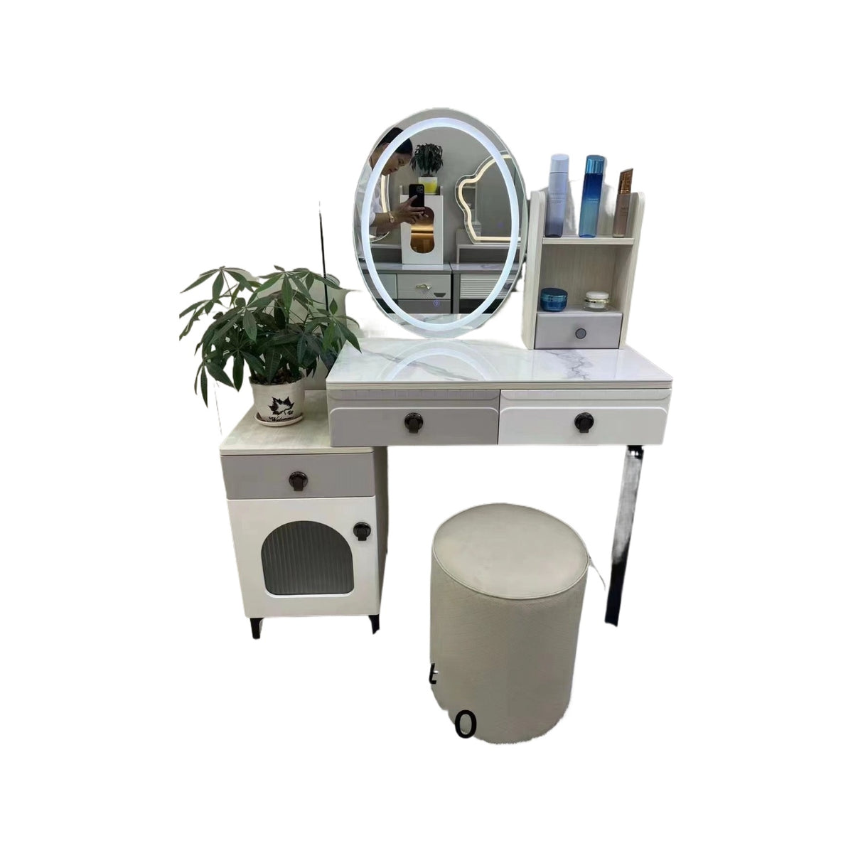 Dresser 755 with Mirror & Seat