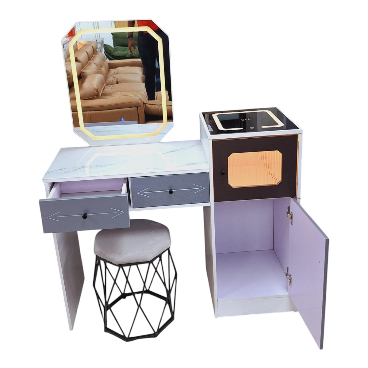 Dresser XC426 with Mirror & Seat