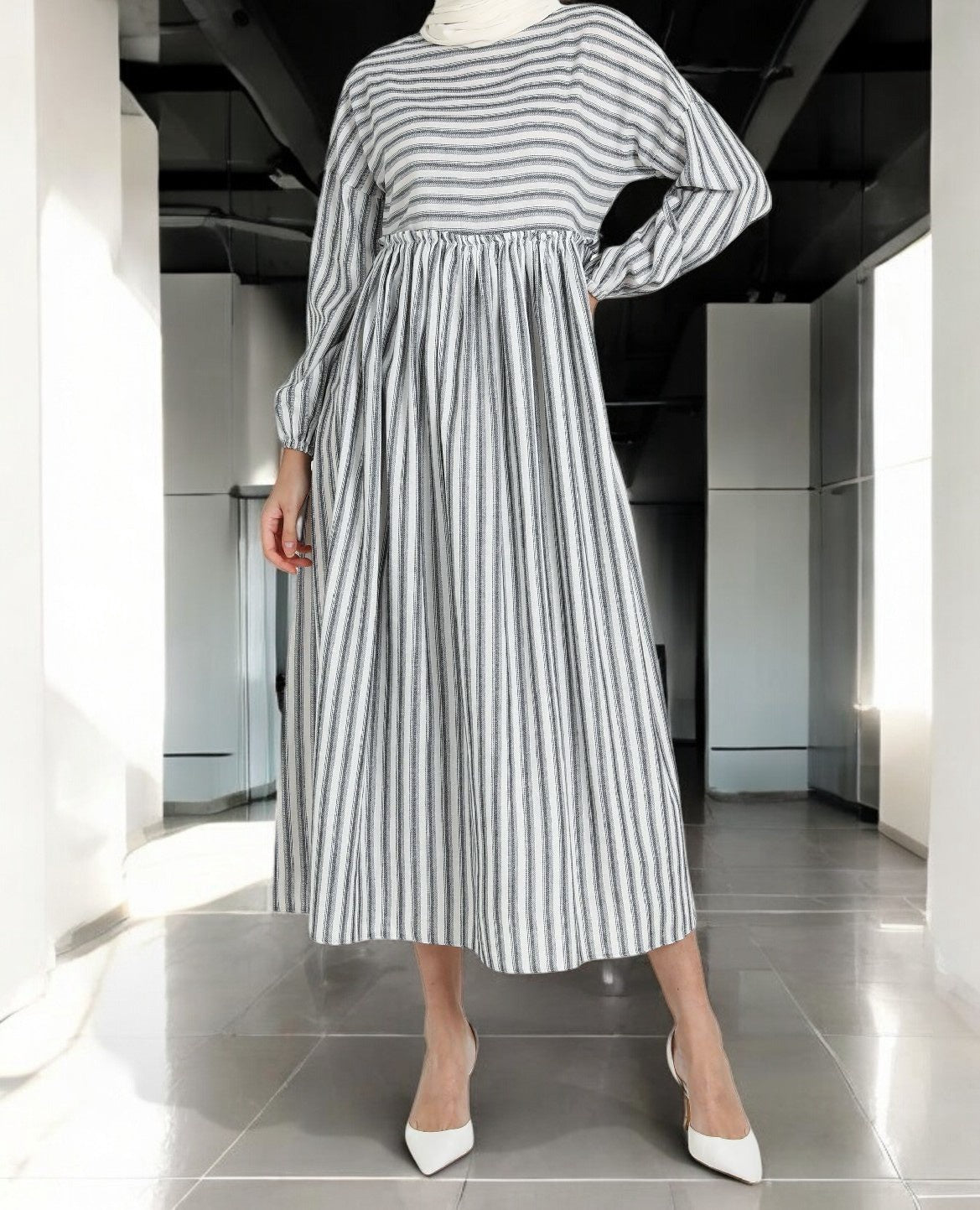 Dress Casual Stripe White & Black