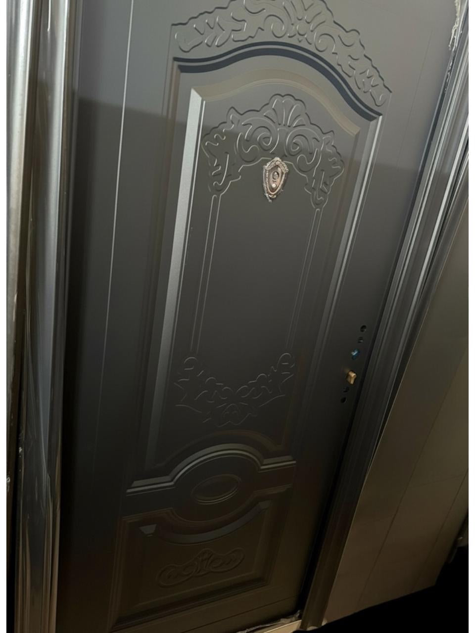 Door Metal Single Black G101-B