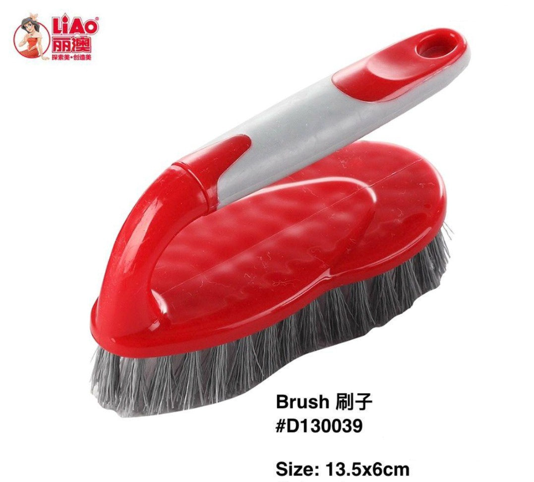 LIAO Brush Hard with Handle D130039