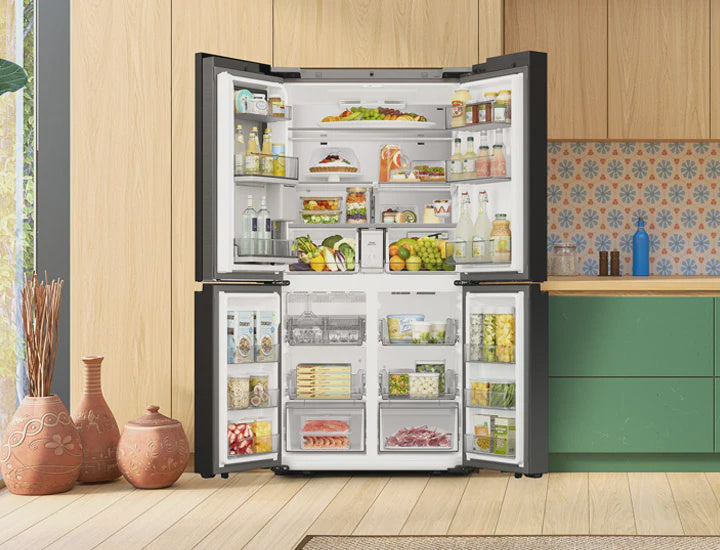 SAMSUNG Refrigerator RF29DB9950QD Bespoke 29CF 4-DOOR with 32" Display Ai Family Hub