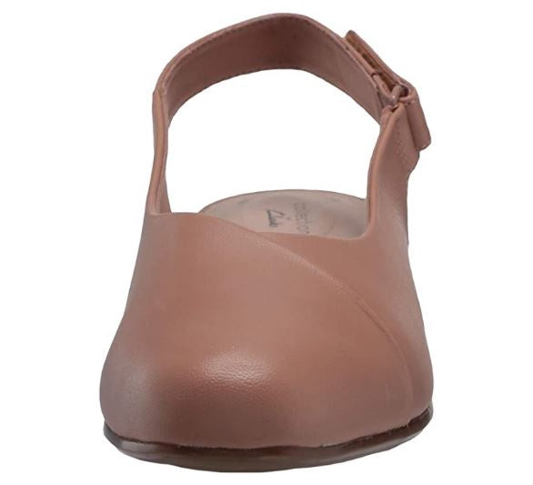 CLARKS Footwear Women's Juliet Pull Loafer Praline Leather