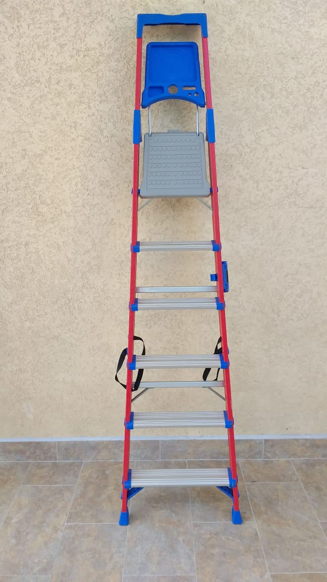 Ladder 5 Step Fiberglass 04-FR-15073 Red & Blue