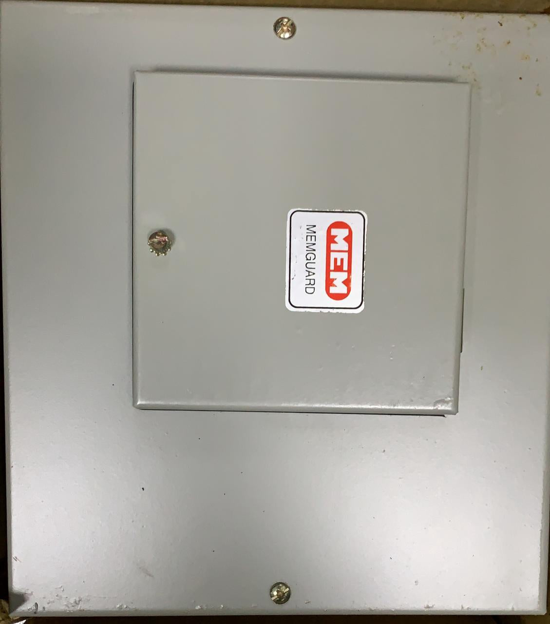 MEM Breaker Panel 4 X 8 Memguard