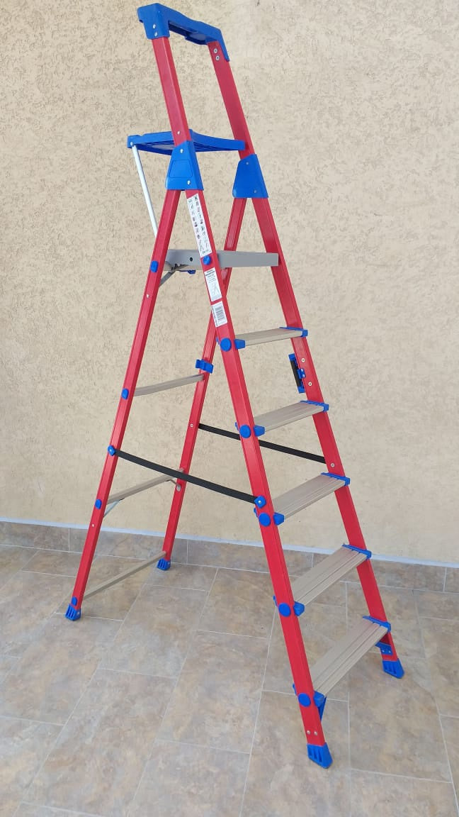 Ladder 5 Step Fiberglass 04-FR-15073 Red & Blue