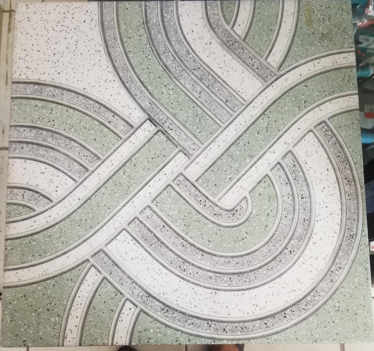 Tile Ceramic 18X18 N/SKID Java Verde All Break