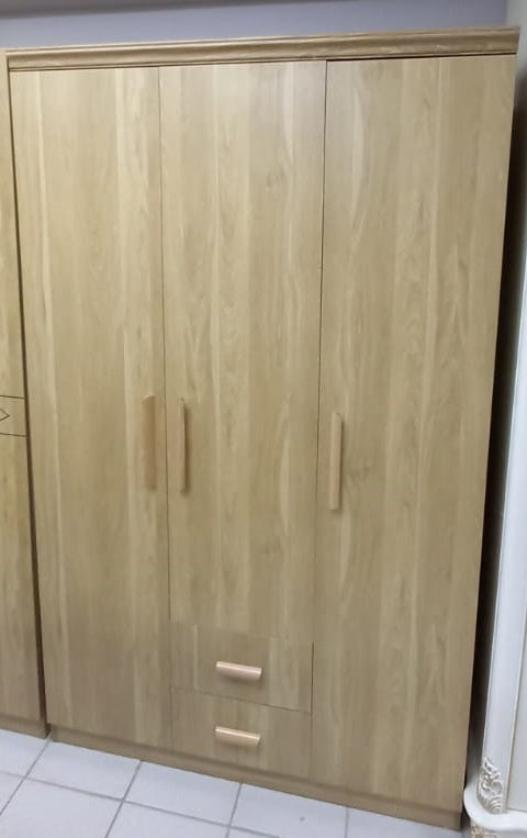 Wardrobe Tripple 733 Oak