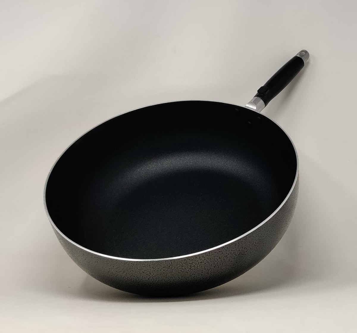 LEOSTAR Wok Pan WM34 with Glass Lid 34CM