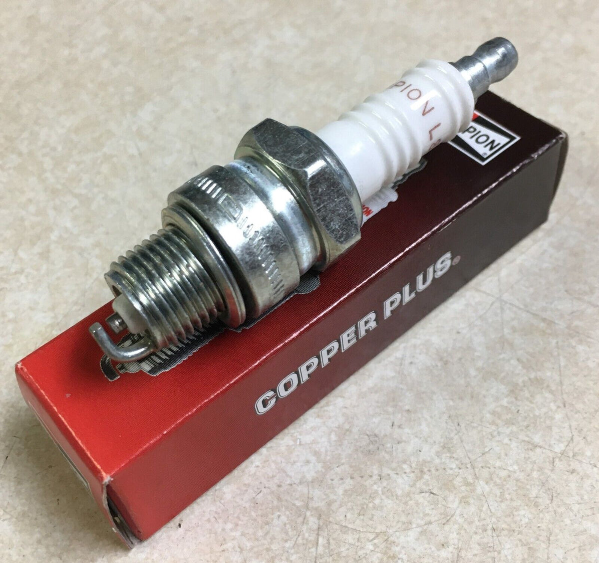 CHAMPION Spark Plug 312 L87YC